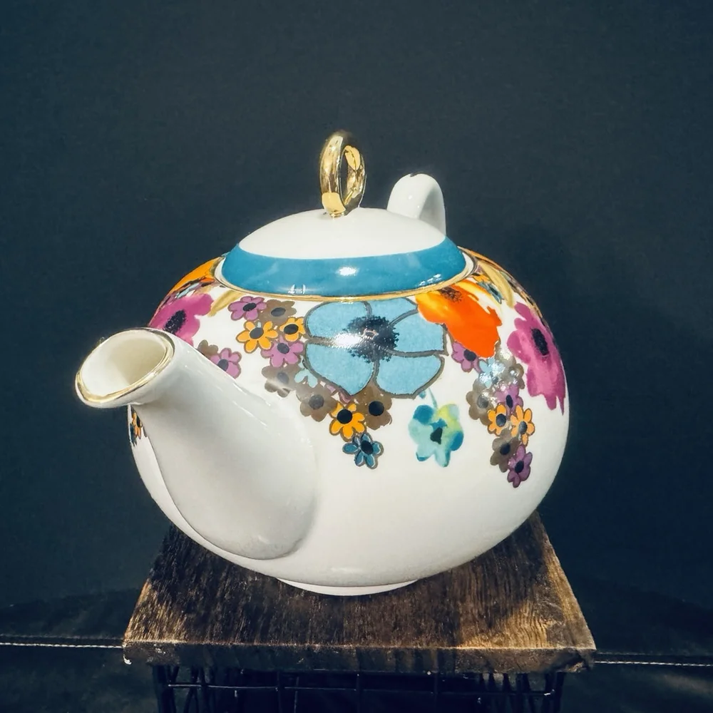 Grace Teaware Meadow Joy Fine Porcelain Teapot with Gold Trim